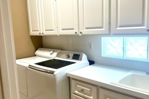 Casa en alquiler en Delray Beach, Florida, 3 dormitorios, 158.96 m2 № 1222495 - foto 1