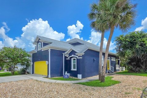 Casa en Flagler Beach, Florida 3 dormitorios, 169.83 m2 № 2120726