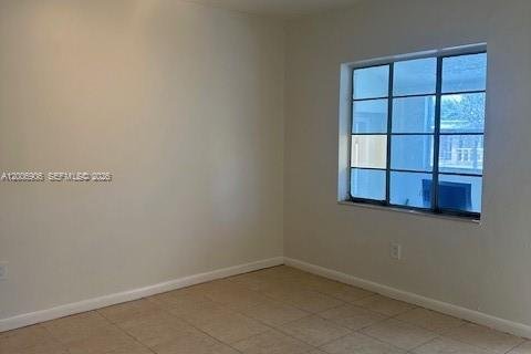 Villa ou maison à louer à Miami, Floride: 4 chambres, 133.22 m2 № 2075697 - photo 8