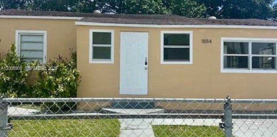 Villa ou maison à Miami, Floride 4 chambres, 133.22 m2 № 2075697