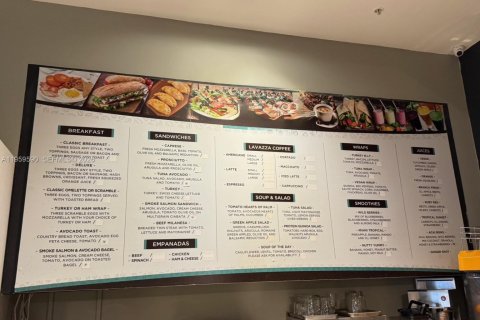 Commercial property in Miami, Florida № 2027479 - photo 5