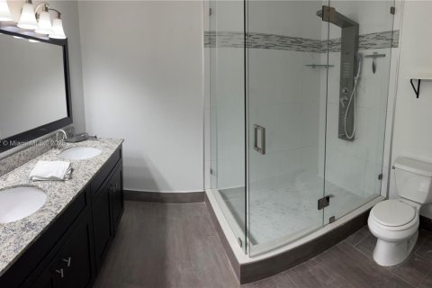 Townhouse in Miami, Florida 3 bedrooms, 107.58 sq.m. № 1930815 - photo 9