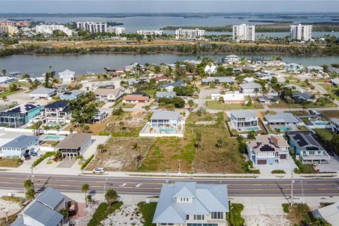Land in Fort Myers Beach, Florida № 2115100 - photo 14