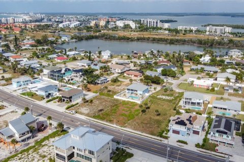 Land in Fort Myers Beach, Florida № 2115100 - photo 16