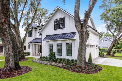 House in Winter Garden, Florida 4 bedrooms, 319.4 sq.m. № 1832131 - photo 2