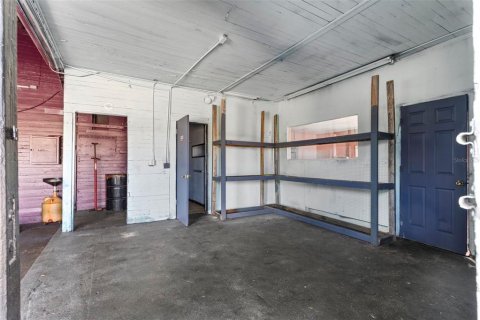 Commercial property in Dundee, Florida 106.74 sq.m. № 1820950 - photo 8