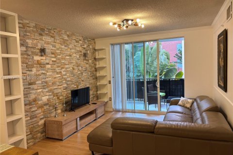 Condo à Sunny Isles Beach, Floride, 2 chambres  № 2030997