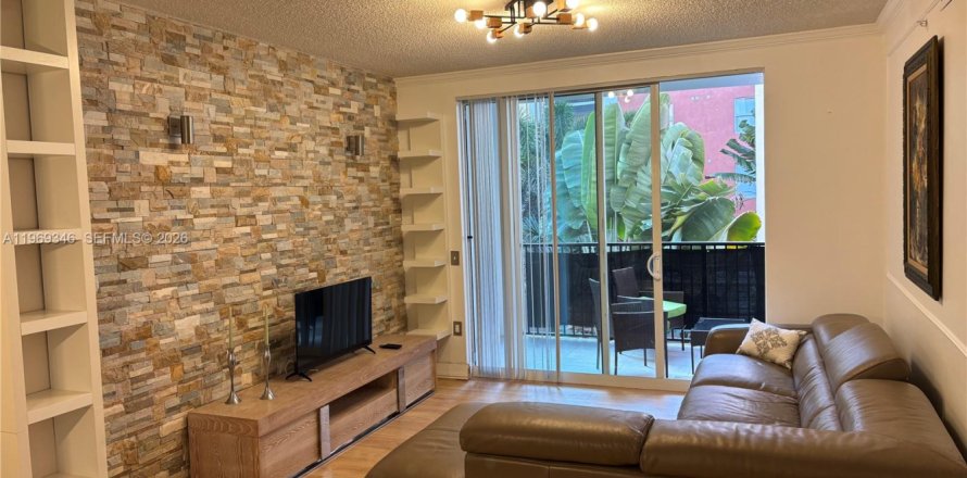 Condo à Sunny Isles Beach, Floride, 2 chambres № 2030997