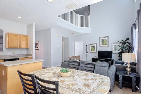 House in Davenport, Florida 6 bedrooms, 257.43 sq.m. № 1516974 - photo 27