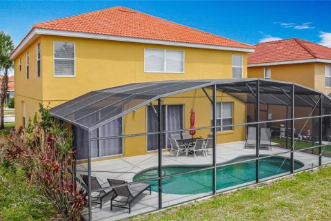 House in Davenport, Florida 6 bedrooms, 257.43 sq.m. № 1516974 - photo 3