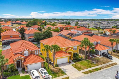 House in Davenport, Florida 6 bedrooms, 257.43 sq.m. № 1516974 - photo 11