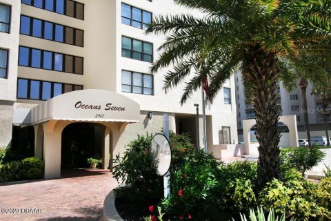 Copropriété à louer à Daytona Beach, Floride: 3 chambres, 135.45 m2 № 2102426 - photo 2