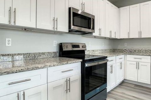Купить виллу или дом в Порт-Шарлотт, Флорида 8 комнат, 176.7м2, № 2421661 - фото 11