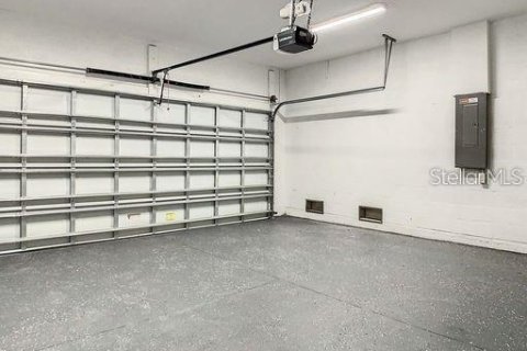 Купить виллу или дом в Порт-Шарлотт, Флорида 8 комнат, 176.7м2, № 2421661 - фото 24