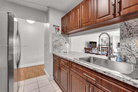 Copropriété à vendre à Miami, Floride: 1 chambre, 82.96 m2 № 1973983 - photo 7