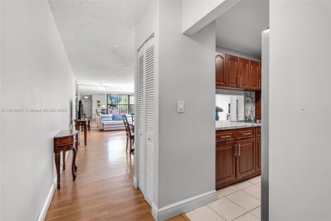 Copropriété à vendre à Miami, Floride: 1 chambre, 82.96 m2 № 1973983 - photo 6
