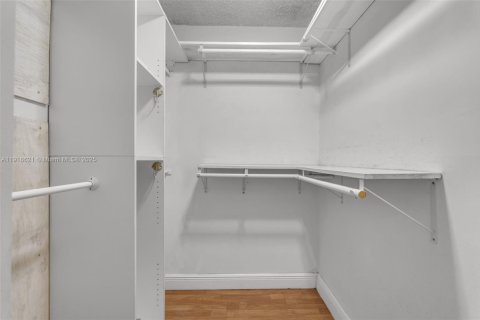 Copropriété à vendre à Miami, Floride: 1 chambre, 82.96 m2 № 1973983 - photo 18