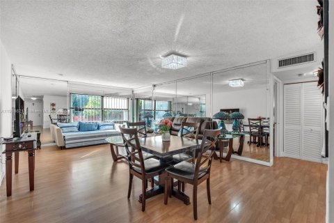 Copropriété à vendre à Miami, Floride: 1 chambre, 82.96 m2 № 1973983 - photo 5