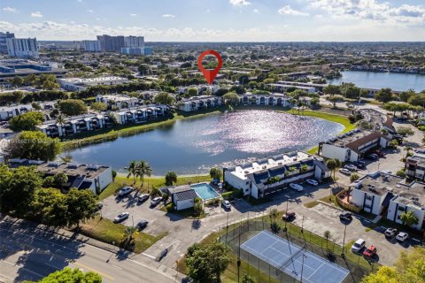 Copropriété à vendre à Miami, Floride: 1 chambre, 82.96 m2 № 1973983 - photo 29