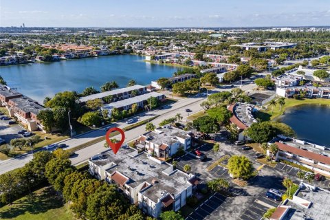 Copropriété à vendre à Miami, Floride: 1 chambre, 82.96 m2 № 1973983 - photo 30