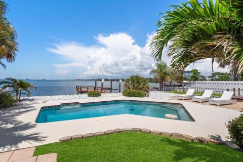 Casa en venta en Clearwater, Florida, 3 dormitorios, 159.79 m2 № 2132007 - foto 23