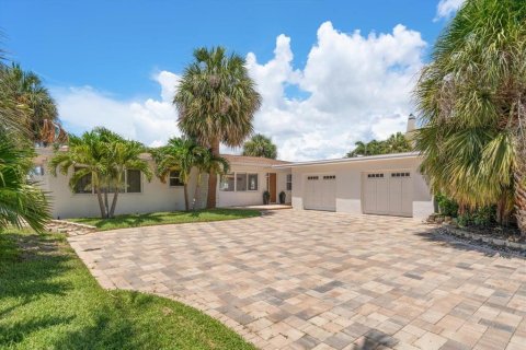 Casa en venta en Clearwater, Florida, 3 dormitorios, 159.79 m2 № 2132007 - foto 2