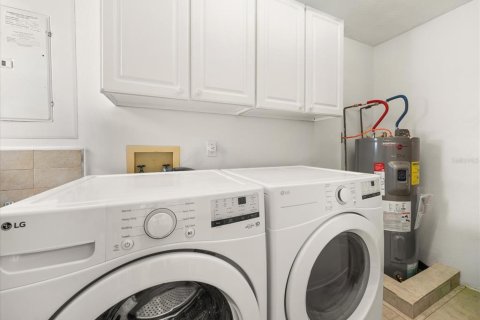 Casa en venta en Clearwater, Florida, 3 dormitorios, 159.79 m2 № 2132007 - foto 19