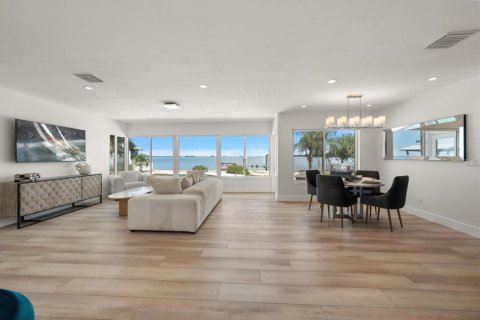 Casa en venta en Clearwater, Florida, 3 dormitorios, 159.79 m2 № 2132007 - foto 7