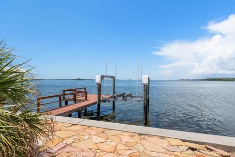 Casa en venta en Clearwater, Florida, 3 dormitorios, 159.79 m2 № 2132007 - foto 25