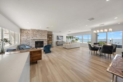 Casa en venta en Clearwater, Florida, 3 dormitorios, 159.79 m2 № 2132007 - foto 5