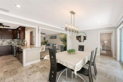 Купить виллу или дом в Сарасота, Флорида 11 комнат, 174.93м2, № 2166645 - фото 17