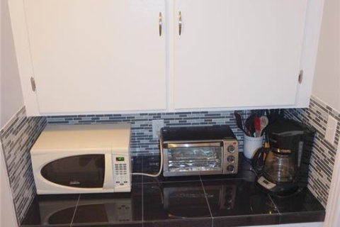 Appartement à louer à Sarasota, Floride: 1 chambre, 107.02 m2 № 2415199 - photo 9