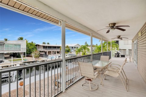 House in Big Pine Key, Florida 4 bedrooms, 89.19 sq.m. № 2256533 - photo 24
