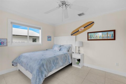 House in Big Pine Key, Florida 4 bedrooms, 89.19 sq.m. № 2256533 - photo 20