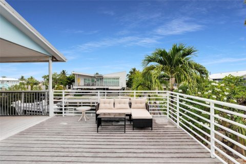 House in Big Pine Key, Florida 4 bedrooms, 89.19 sq.m. № 2256533 - photo 27