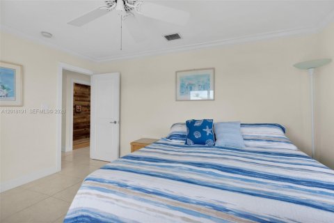 House in Big Pine Key, Florida 4 bedrooms, 89.19 sq.m. № 2256533 - photo 23