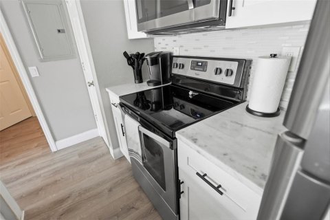 Copropriété à vendre à Seminole, Floride: 1 chambre, 62.43 m2 № 2221779 - photo 9