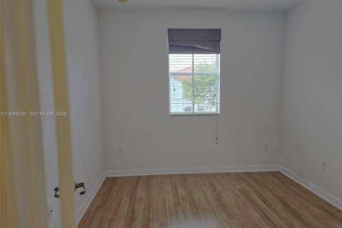 Townhouse in Doral, Florida 3 bedrooms, 156.35 sq.m. № 2397627 - photo 28