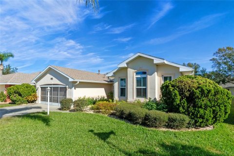 House in Leesburg, Florida 3 bedrooms, 177.26 sq.m. № 1873645 - photo 3