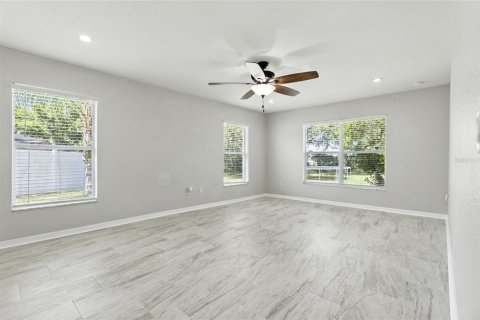 House in Auburndale, Florida 4 bedrooms, 203.55 sq.m. № 1884823 - photo 26