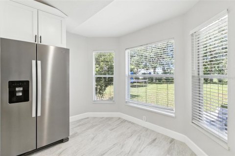 House in Auburndale, Florida 4 bedrooms, 203.55 sq.m. № 1884823 - photo 12