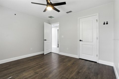 House in Auburndale, Florida 4 bedrooms, 203.55 sq.m. № 1884823 - photo 24