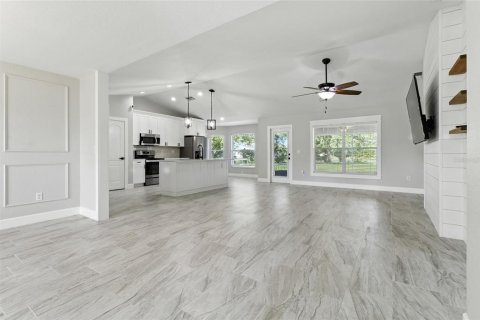 House in Auburndale, Florida 4 bedrooms, 203.55 sq.m. № 1884823 - photo 6