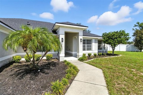 House in Auburndale, Florida 4 bedrooms, 203.55 sq.m. № 1884823 - photo 4