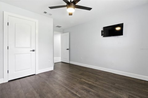 House in Auburndale, Florida 4 bedrooms, 203.55 sq.m. № 1884823 - photo 23