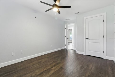 House in Auburndale, Florida 4 bedrooms, 203.55 sq.m. № 1884823 - photo 20