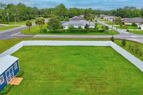 House in Palm Coast, Florida 4 bedrooms, 248.14 sq.m. № 1869790 - photo 12