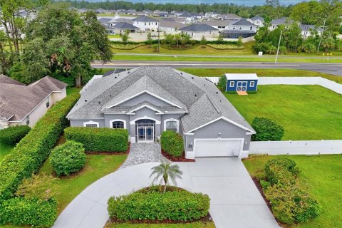House in Palm Coast, Florida 4 bedrooms, 248.14 sq.m. № 1869790 - photo 1
