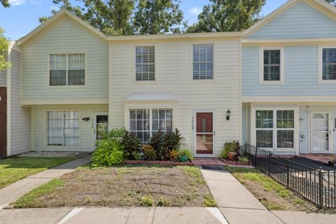 Touwnhouse à vendre à Tampa, Floride: 2 chambres, 113.62 m2 № 1910190 - photo 1