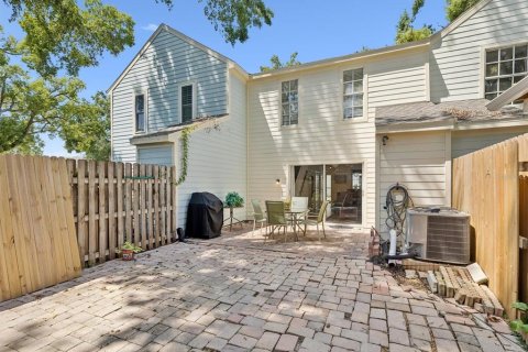 Touwnhouse à vendre à Tampa, Floride: 2 chambres, 113.62 m2 № 1910190 - photo 12